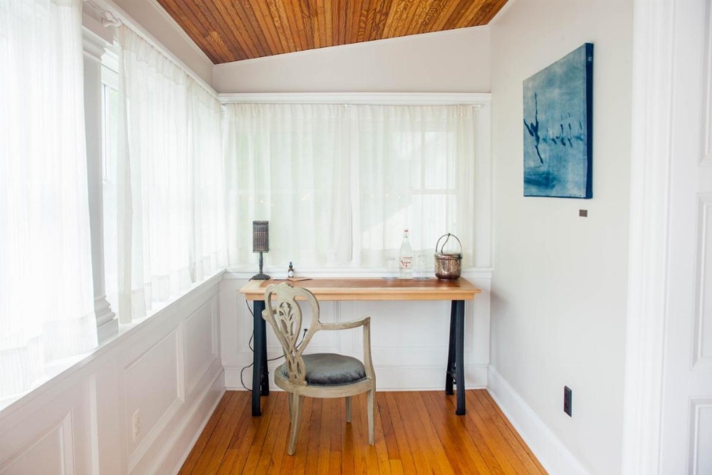 Room image 3